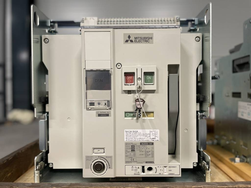 Mitsubishi Circuit breaker 2500A - AE2500-SW 3P - DPX-12648 - Baumaschine: das Bild 1 Mitsubishi Circuit breaker 2500A - AE2500-SW 3P - DPX-12648 - Baumaschine: das Bild 1