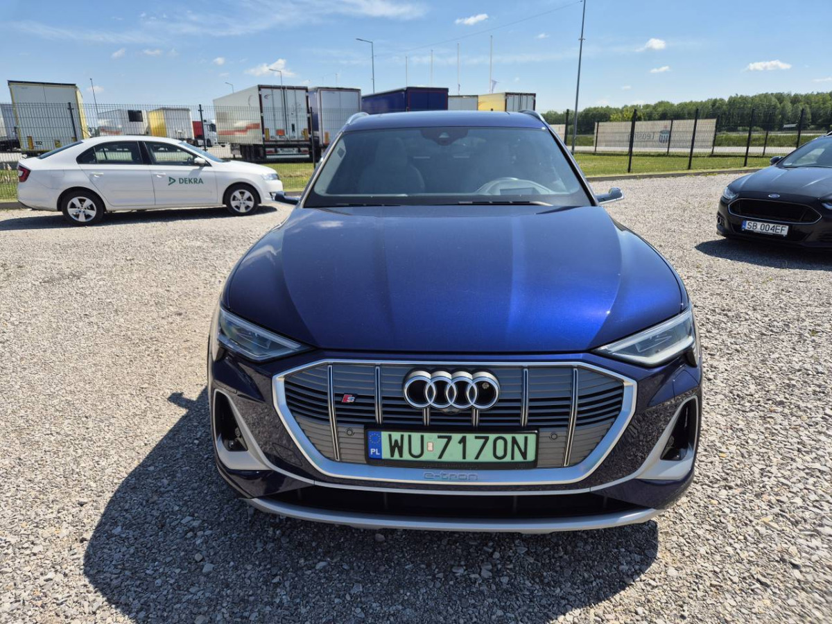 AUDI E-TRON S SPORTBACK SUV - SUV/ Geländewagen: das Bild 2 AUDI E-TRON S SPORTBACK SUV - SUV/ Geländewagen: das Bild 2