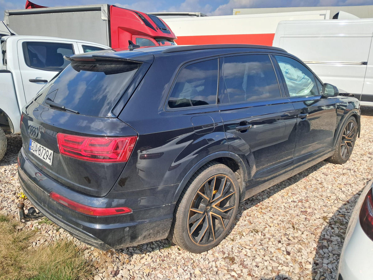 AUDI SQ7 SUV - SUV/ Geländewagen: das Bild 4 AUDI SQ7 SUV - SUV/ Geländewagen: das Bild 4