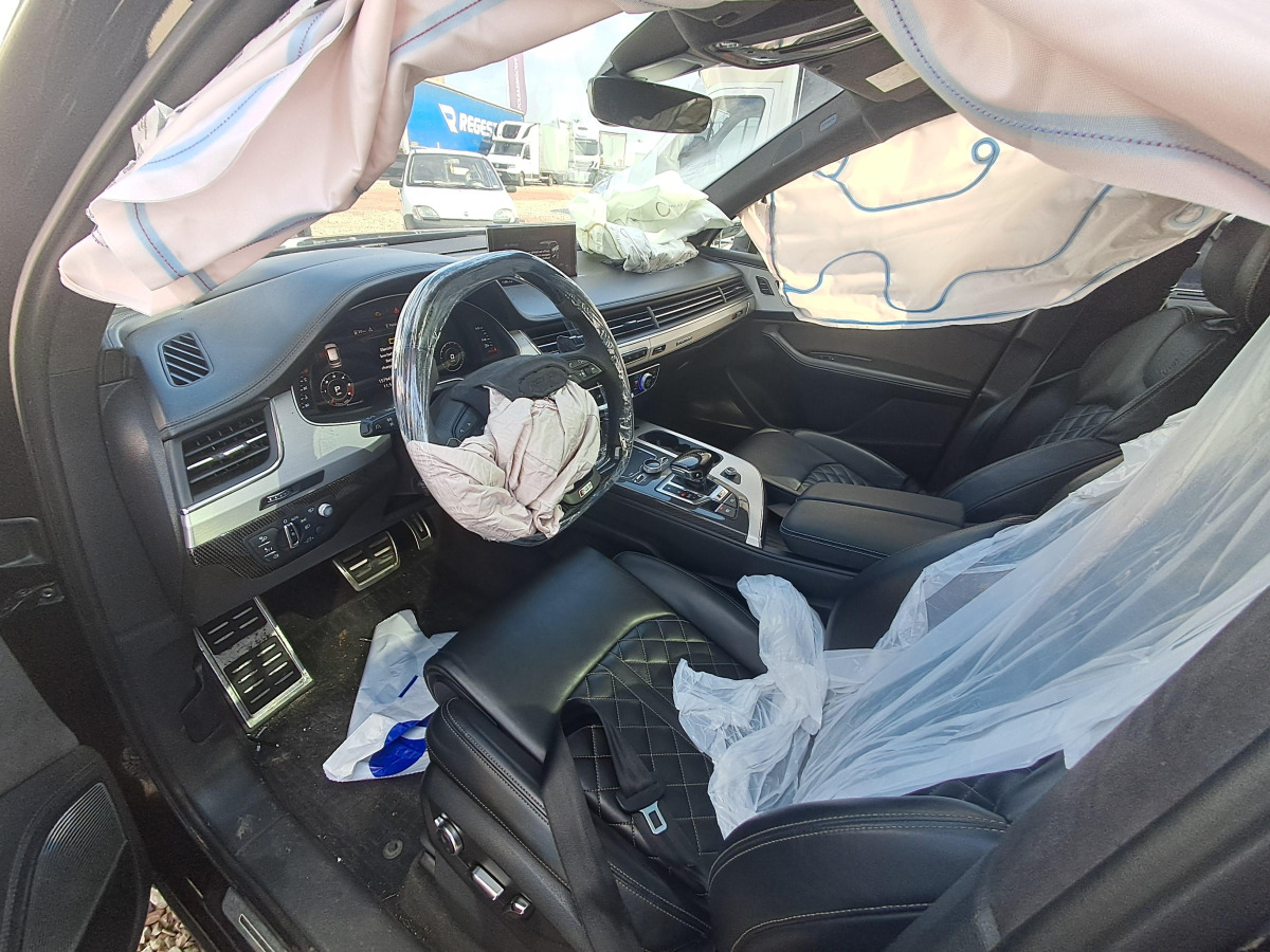 SUV/ Geländewagen AUDI SQ7  SUV: das Bild 8