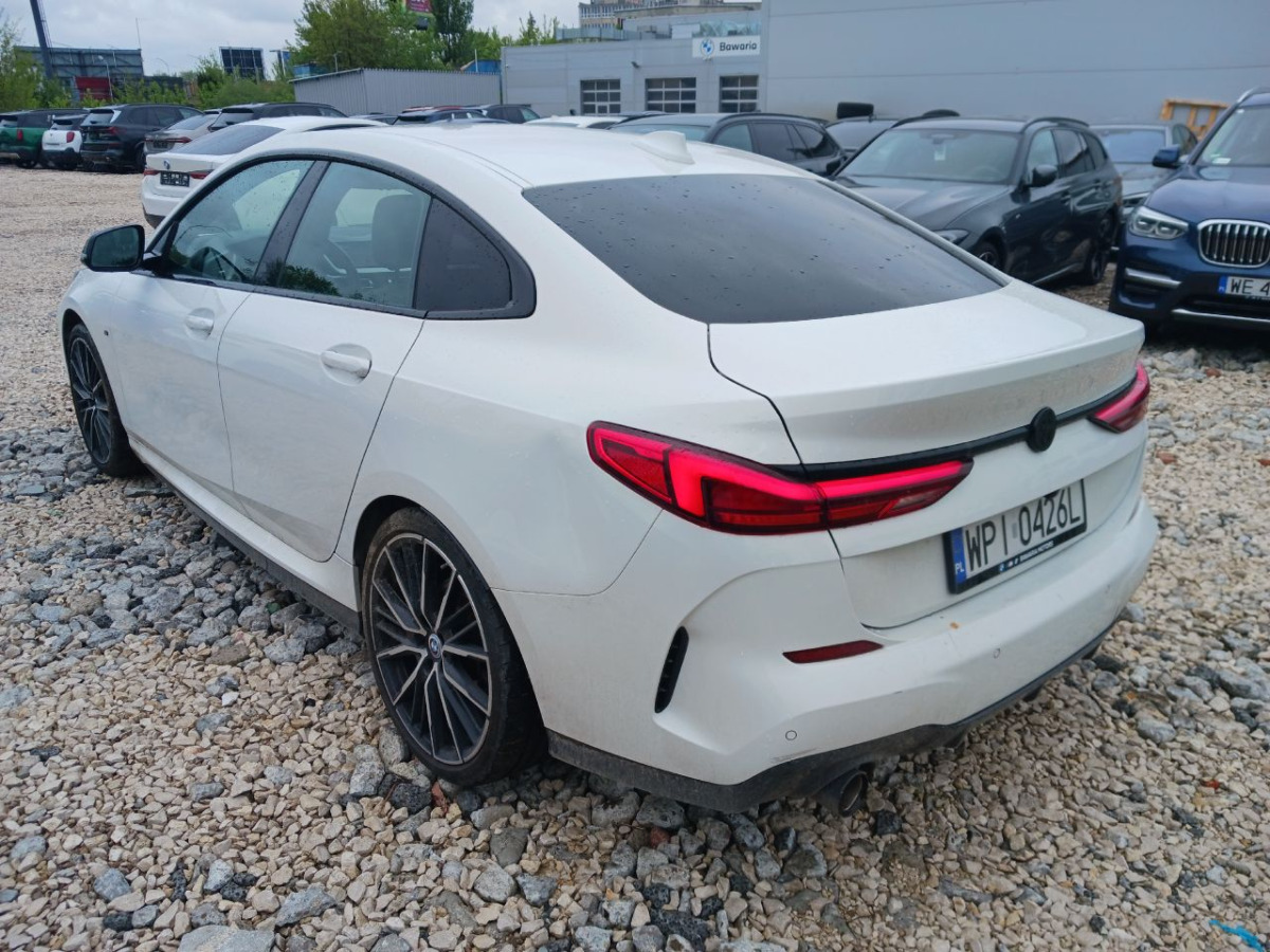 BMW 218i M Sport SEDAN - Limousine: das Bild 4 BMW 218i M Sport SEDAN - Limousine: das Bild 4