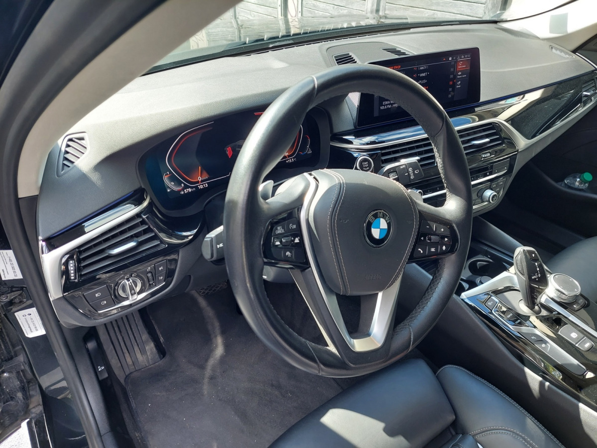 BMW 530I XDRIVE KOMBI - PKW: das Bild 5 BMW 530I XDRIVE KOMBI - PKW: das Bild 5
