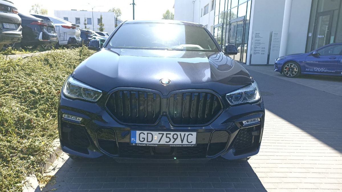 BMW X6 M50i SUV - SUV/ Geländewagen: das Bild 5 BMW X6 M50i SUV - SUV/ Geländewagen: das Bild 5