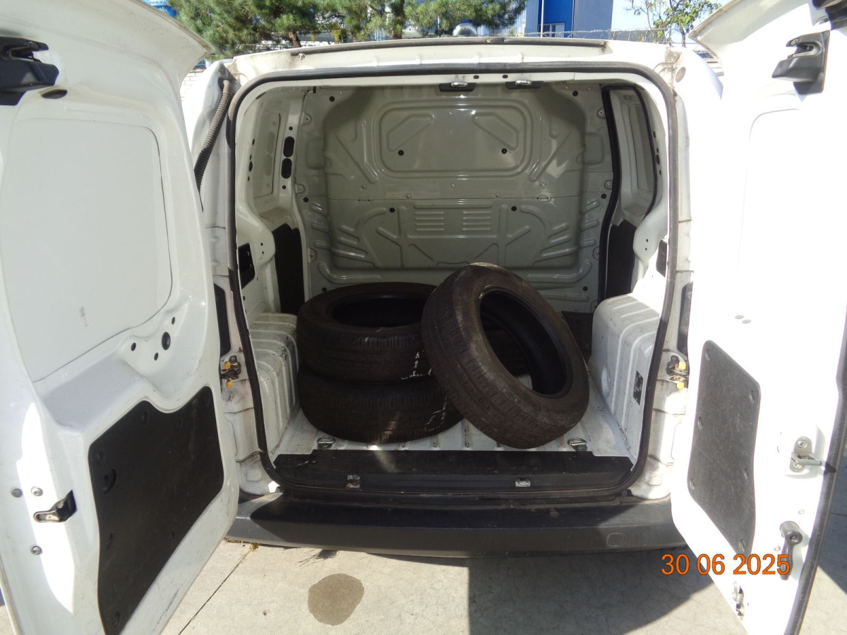 FIAT FIORINO FURGON BLASZAK - Kastenwagen: das Bild 5 FIAT FIORINO FURGON BLASZAK - Kastenwagen: das Bild 5