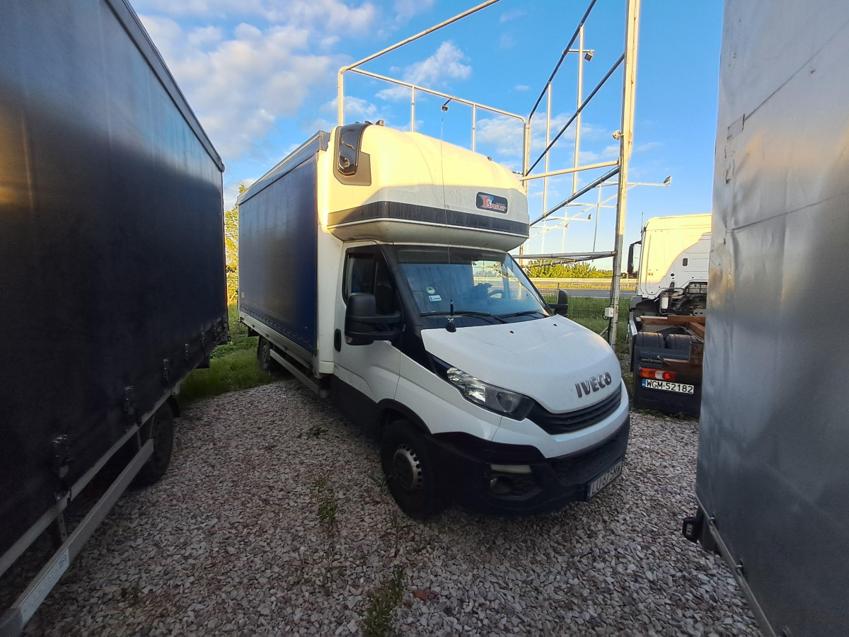 IVECO 35S18 PLANDEKA - Planen Transporter: das Bild 1 IVECO 35S18 PLANDEKA - Planen Transporter: das Bild 1