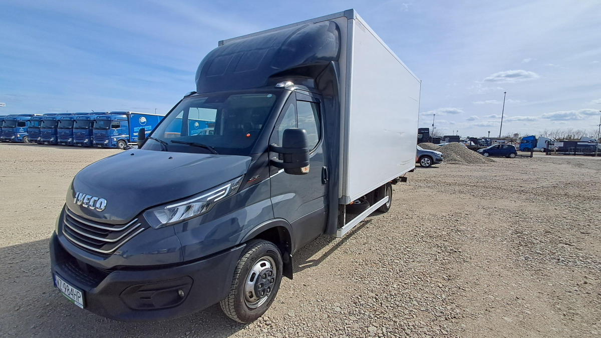 IVECO DAILY 50C18 KONTENER Z WINDĄ - Koffer Transporter: das Bild 3 IVECO DAILY 50C18 KONTENER Z WINDĄ - Koffer Transporter: das Bild 3