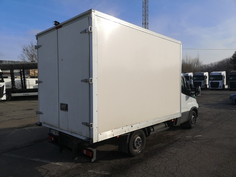 IVECO DAILY KONTENER - Koffer Transporter: das Bild 2 IVECO DAILY KONTENER - Koffer Transporter: das Bild 2