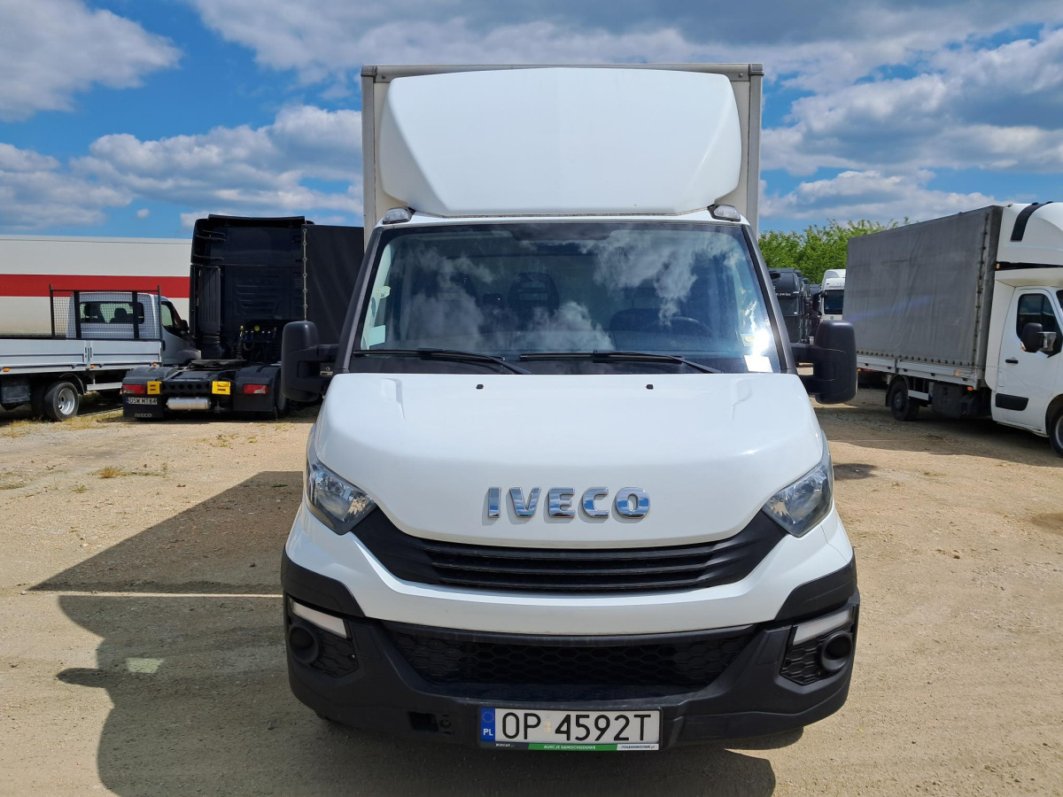 IVECO DAILY KONTENER Z WINDĄ - Koffer Transporter: das Bild 3 IVECO DAILY KONTENER Z WINDĄ - Koffer Transporter: das Bild 3