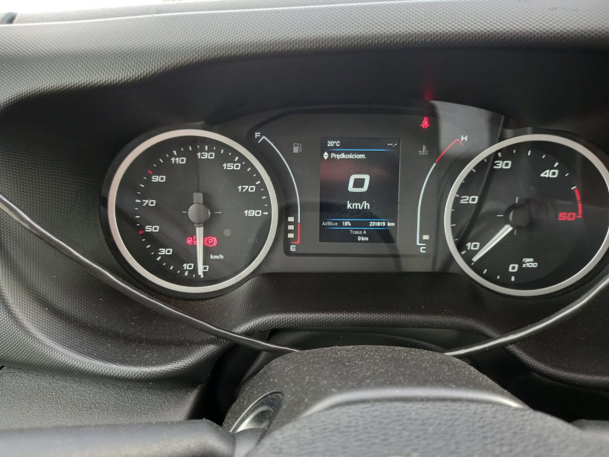 IVECO DAILY PLANDEKA – Leasing IVECO DAILY PLANDEKA: das Bild 10