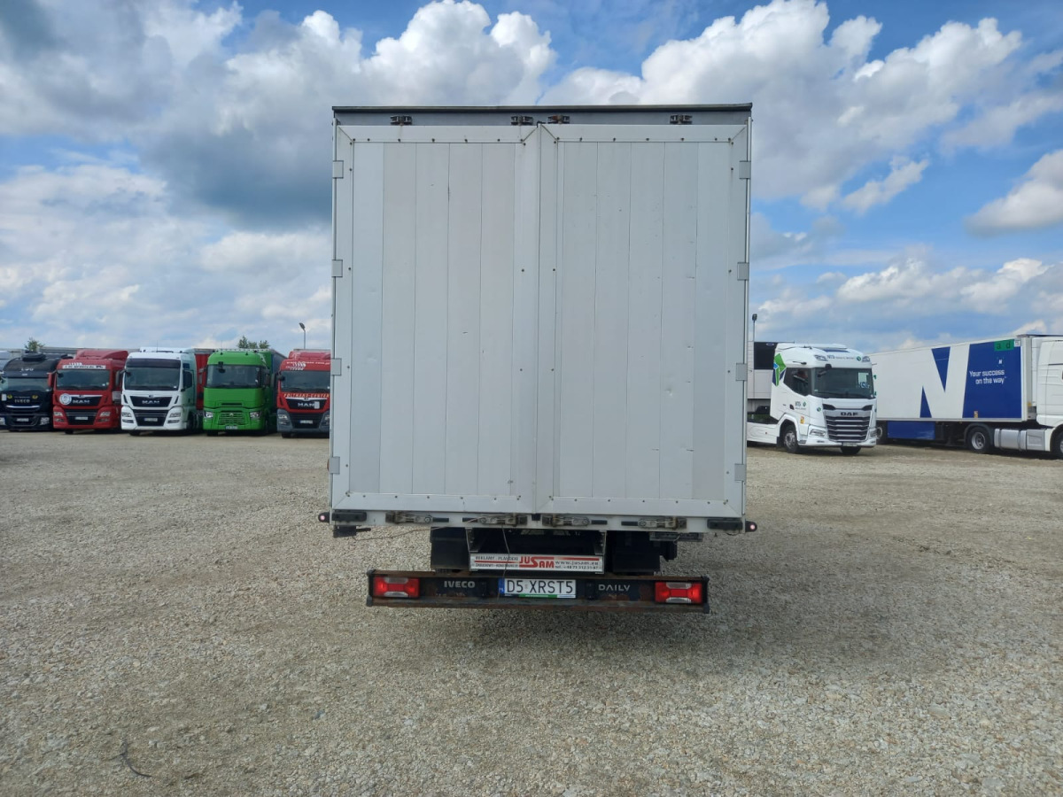 IVECO/JUSAM STANISŁAWJURKOWSKI 50C18/JU06 PLANDEKA - Planen Transporter: das Bild 5 IVECO/JUSAM STANISŁAWJURKOWSKI 50C18/JU06 PLANDEKA - Planen Transporter: das Bild 5