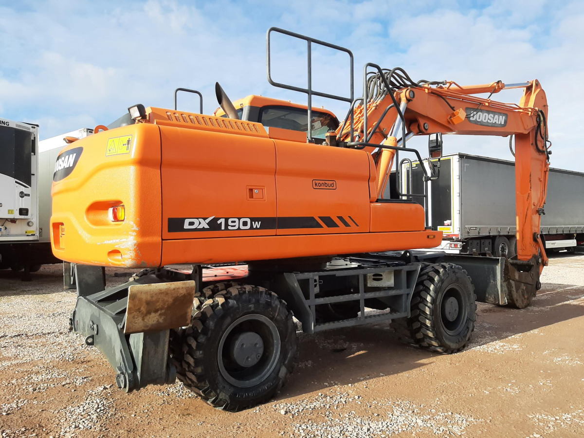 Koparka kołowa Doosan DX190W-3 2014 - 9261 mtg - silnik sprawny - Mobilbagger: das Bild 5 Koparka kołowa Doosan DX190W-3 2014 - 9261 mtg - silnik sprawny - Mobilbagger: das Bild 5