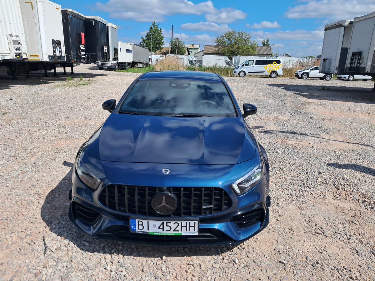 MERCEDES BENZ A45S HATCHBACK - PKW: das Bild 2 MERCEDES BENZ A45S HATCHBACK - PKW: das Bild 2