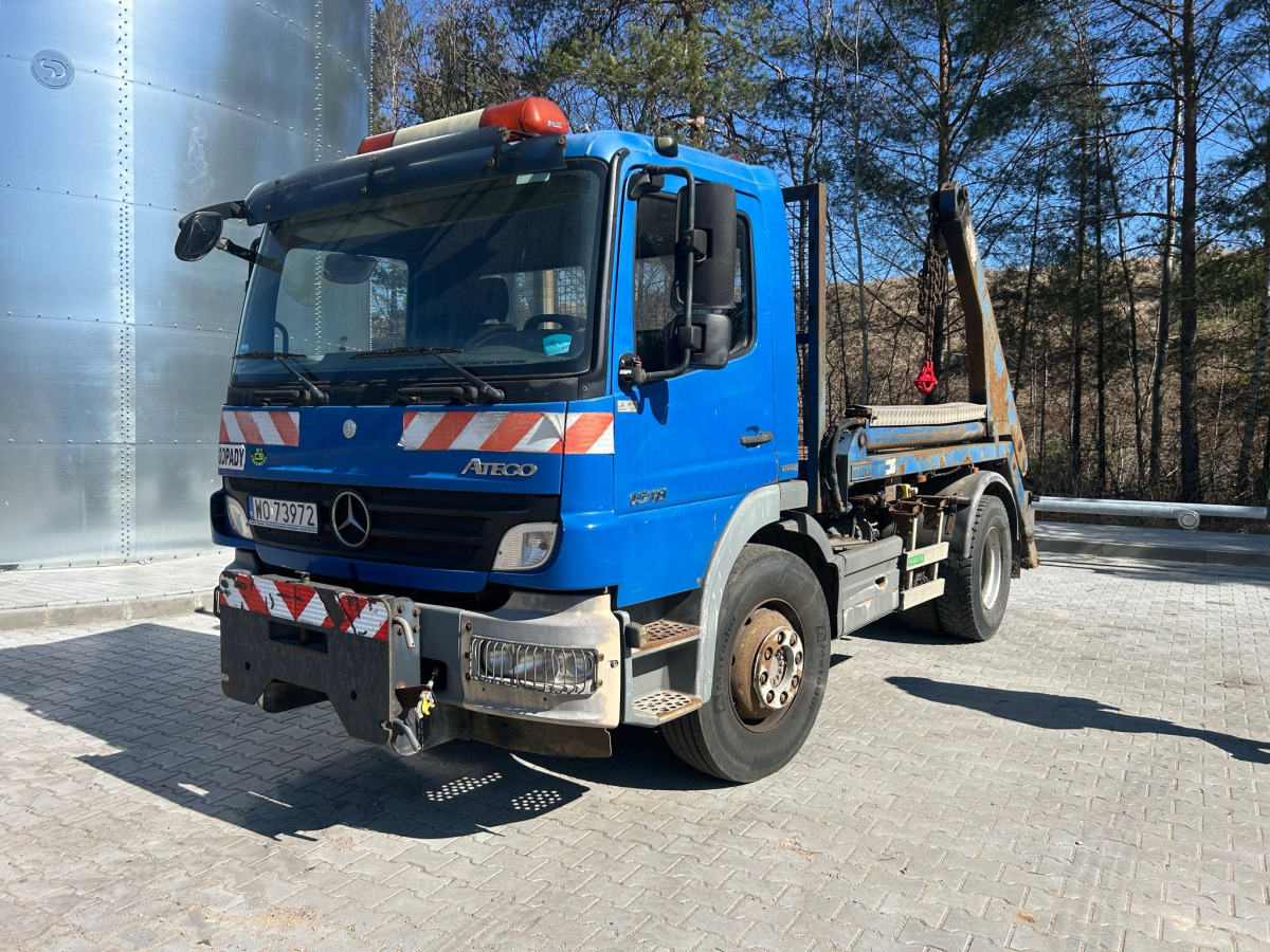 MERCEDES BENZ ATEGO HAKOWIEC - Abrollkipper: das Bild 2 MERCEDES BENZ ATEGO HAKOWIEC - Abrollkipper: das Bild 2