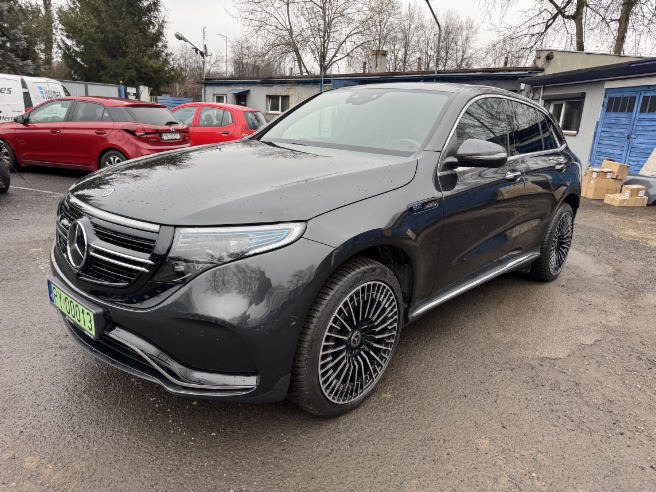 MERCEDES BENZ EQC 400 4MATIC SUV - SUV/ Geländewagen: das Bild 2 MERCEDES BENZ EQC 400 4MATIC SUV - SUV/ Geländewagen: das Bild 2