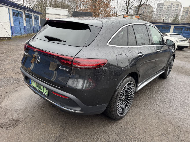 MERCEDES BENZ EQC 400 4MATIC SUV - SUV/ Geländewagen: das Bild 4 MERCEDES BENZ EQC 400 4MATIC SUV - SUV/ Geländewagen: das Bild 4