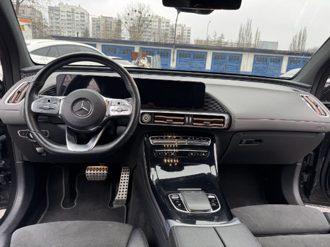 MERCEDES BENZ EQC 400 4MATIC SUV - SUV/ Geländewagen: das Bild 5 MERCEDES BENZ EQC 400 4MATIC SUV - SUV/ Geländewagen: das Bild 5