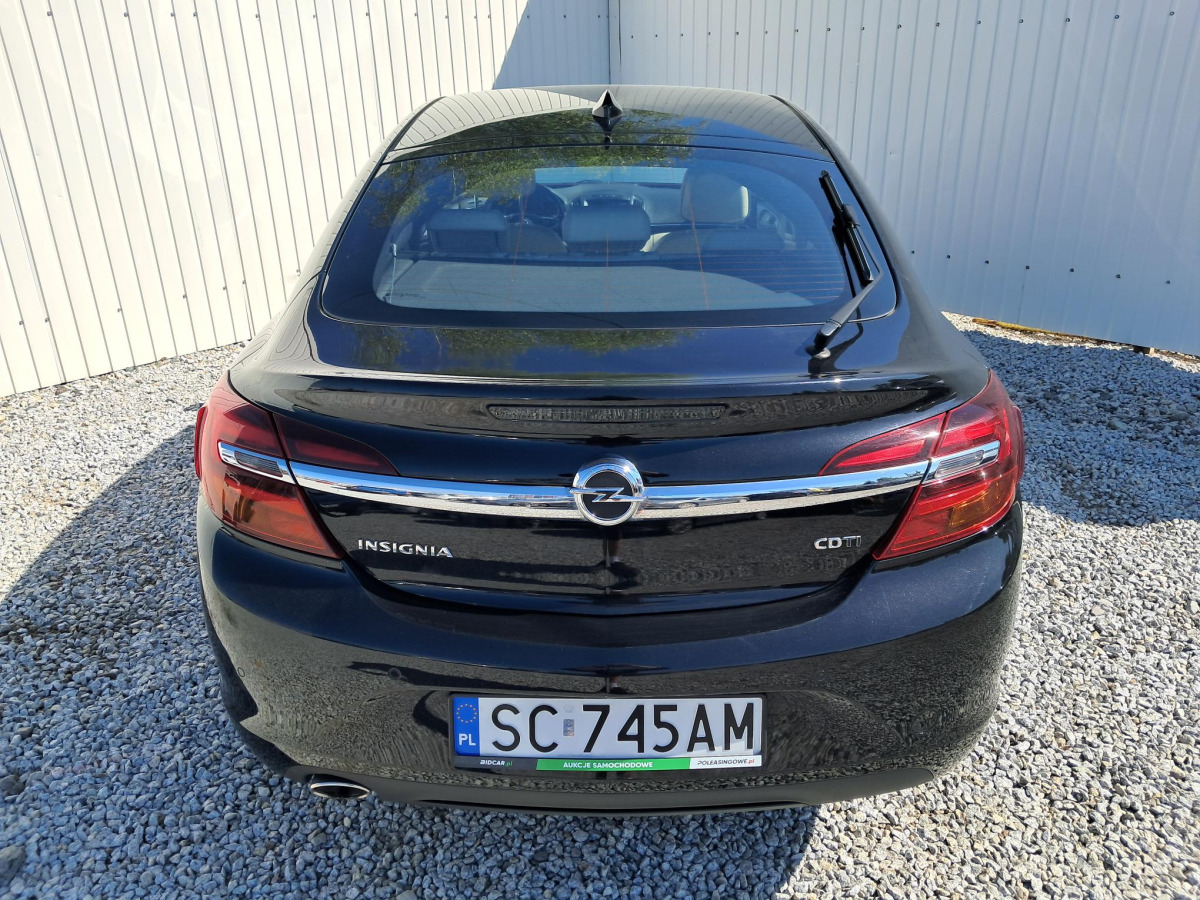OPEL INSIGNIA HATCHBACK - PKW: das Bild 5 OPEL INSIGNIA HATCHBACK - PKW: das Bild 5
