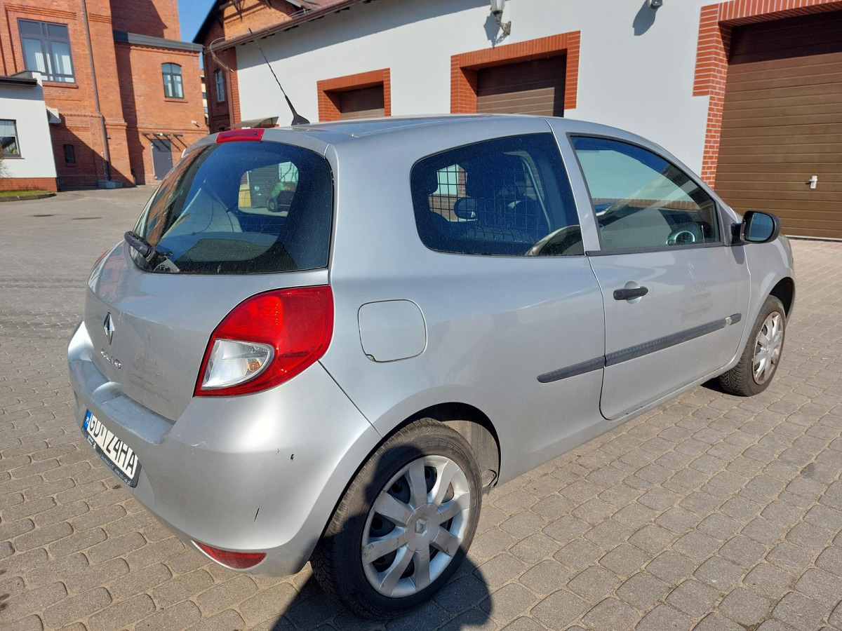 RENAULT CLIO HATCHBACK - PKW: das Bild 5 RENAULT CLIO HATCHBACK - PKW: das Bild 5