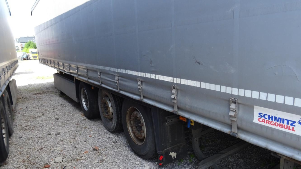 SCHMITZ CARGOBULL FIRANA - Planenanhänger: das Bild 1 SCHMITZ CARGOBULL FIRANA - Planenanhänger: das Bild 1