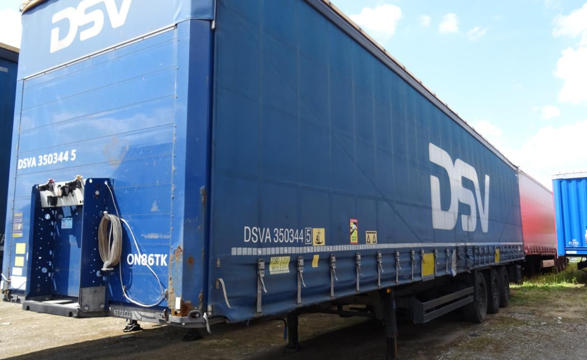 Pritschenanhänger/ Plattformanhänger SCHMITZ CARGOBULL SCB S3 SKRZYNIOWA: das Bild 1