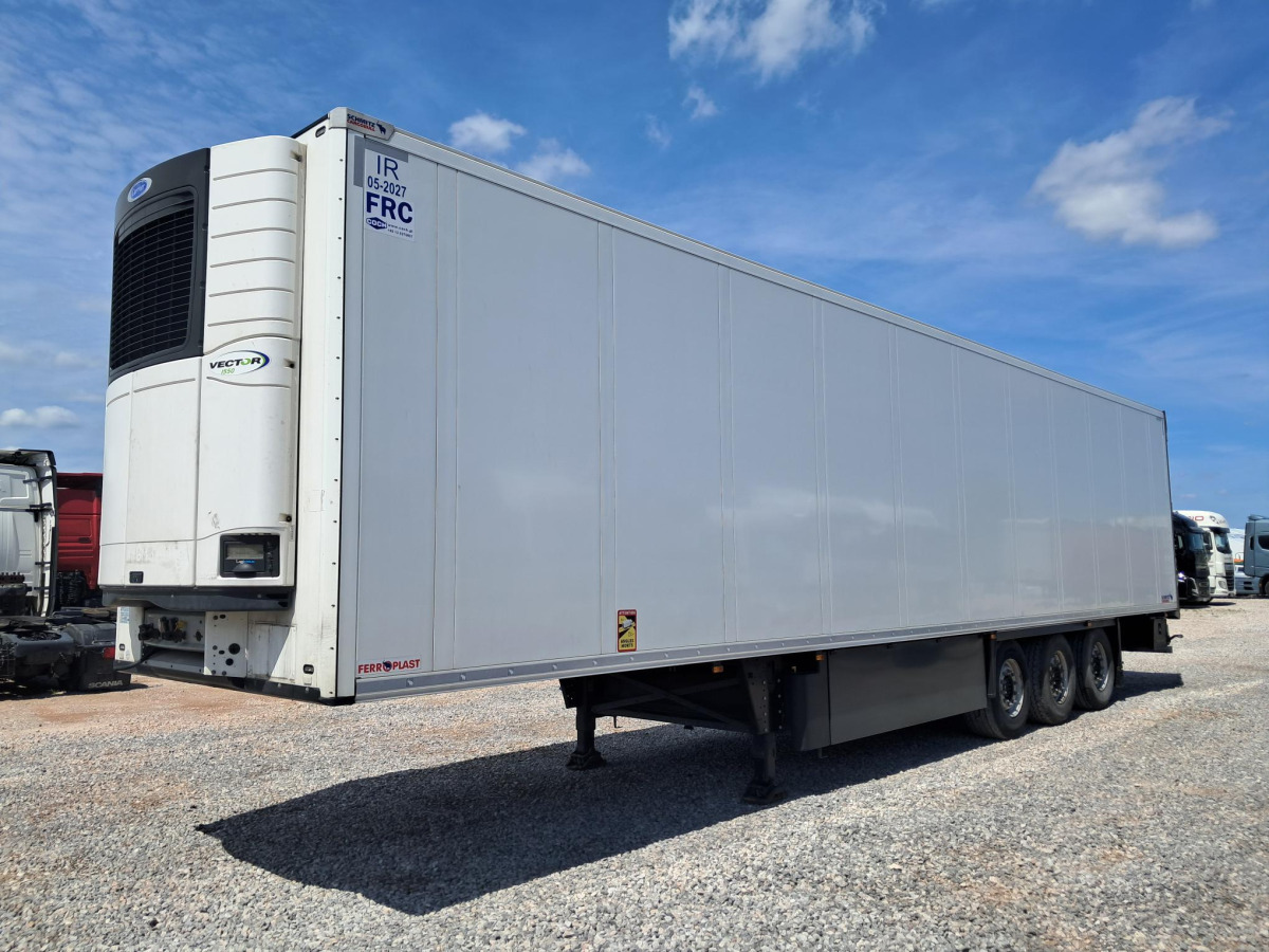 SCHMITZ CARGOBULL SKO 24/L-13.4 FP COOL V7 CHŁODNIA - Kühlkoffer Anhänger: das Bild 2 SCHMITZ CARGOBULL SKO 24/L-13.4 FP COOL V7 CHŁODNIA - Kühlkoffer Anhänger: das Bild 2