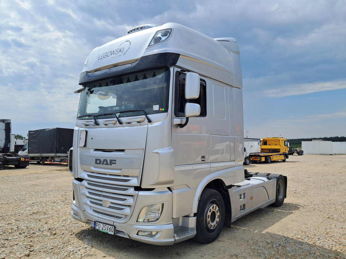DAF XF 510 CIĄGNIK SIODŁOWY - Sattelzugmaschine: das Bild 2 DAF XF 510 CIĄGNIK SIODŁOWY - Sattelzugmaschine: das Bild 2