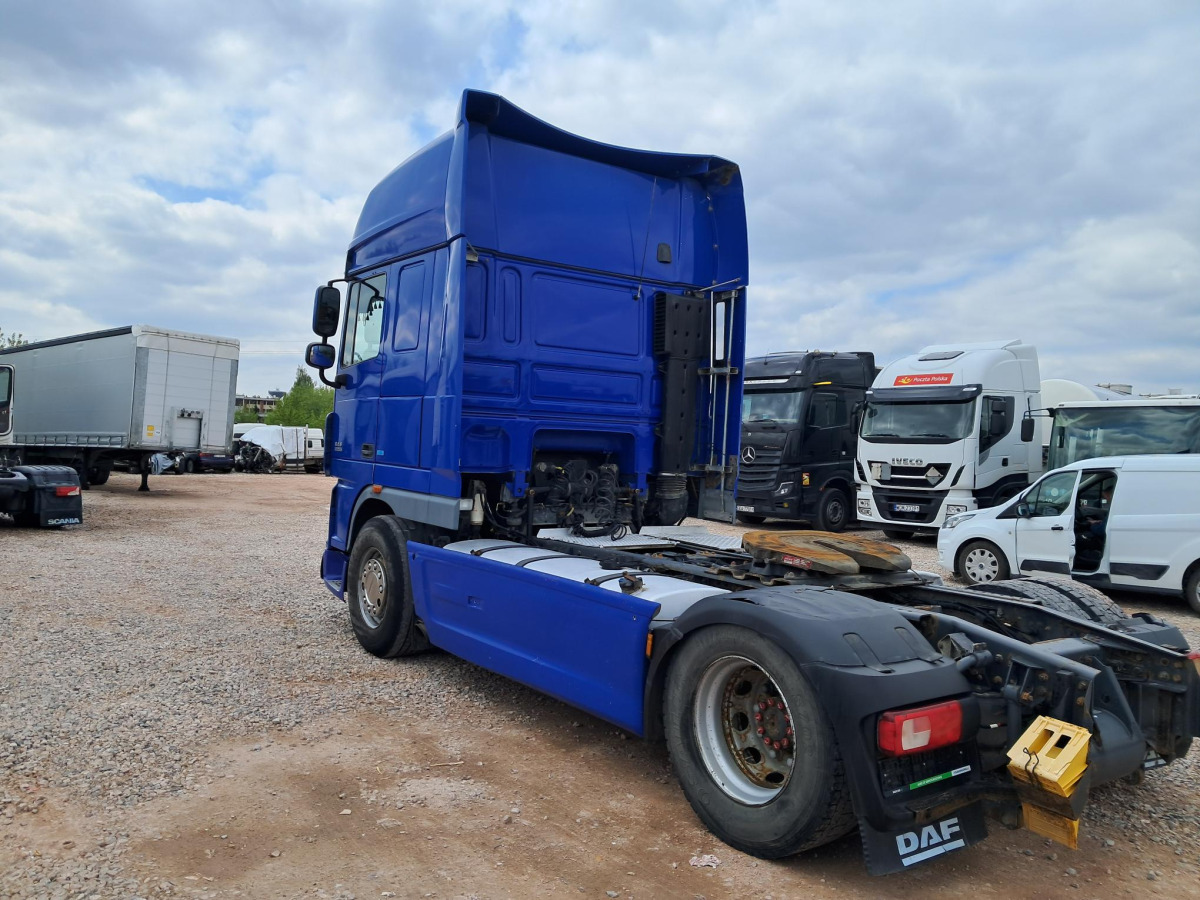 DAF XF CIĄGNIK SIODŁOWY - Sattelzugmaschine: das Bild 4 DAF XF CIĄGNIK SIODŁOWY - Sattelzugmaschine: das Bild 4