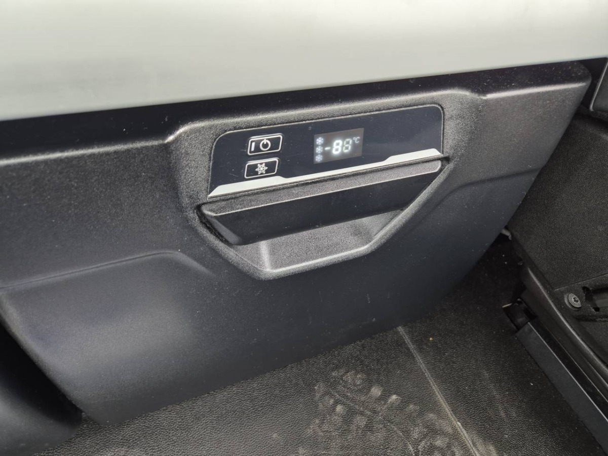 Sattelzugmaschine IVECO AS440ST/FP LT CIĄGNIK SIODŁOWY: das Bild 22