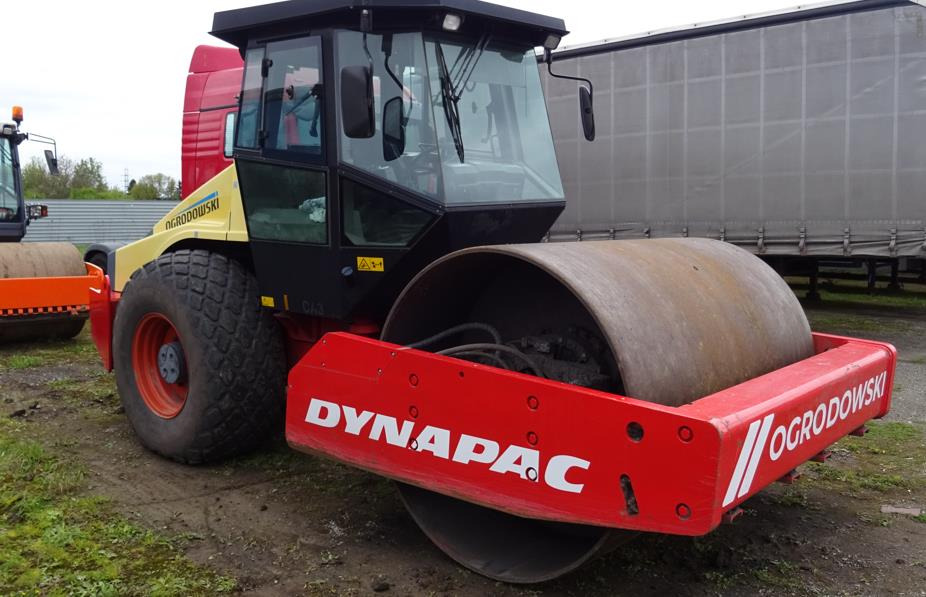 Walec DYNAPAC CA 302D 2011 - 3393 mth - CE - 15,9t - Walzen: das Bild 1 Walec DYNAPAC CA 302D 2011 - 3393 mth - CE - 15,9t - Walzen: das Bild 1