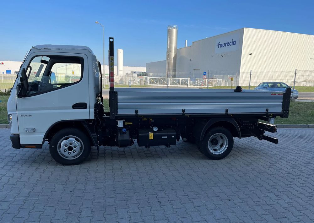 FUSO 3S13 - Kipper: das Bild 1 FUSO 3S13 - Kipper: das Bild 1