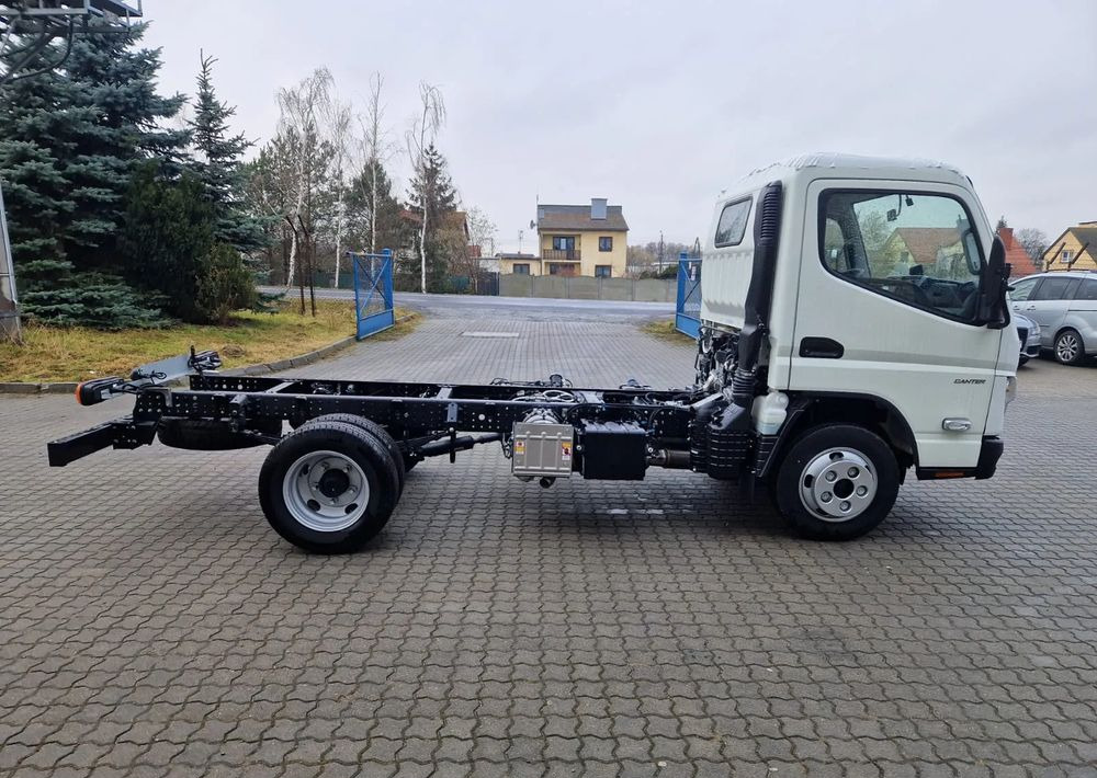 FUSO Canter 6S15 podwozie - Fahrgestell LKW: das Bild 3 FUSO Canter 6S15 podwozie - Fahrgestell LKW: das Bild 3