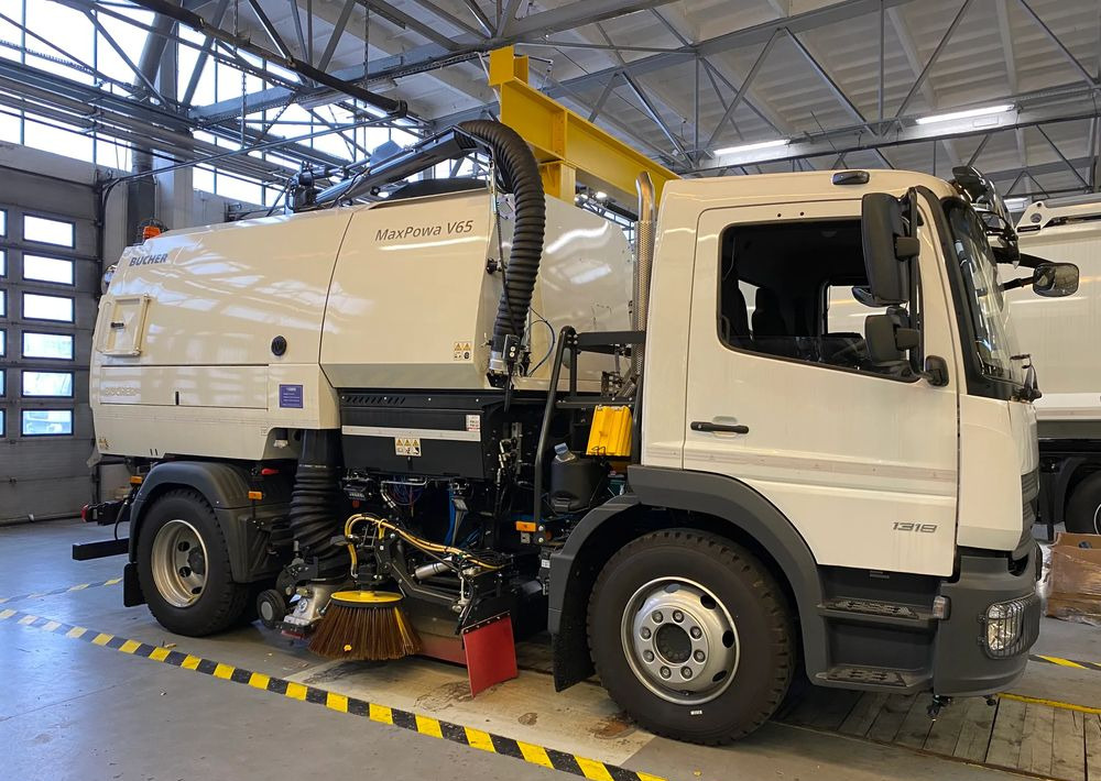 Mercedes-Benz Atego 1318 LKO Zamiatarka - Müllwagen: das Bild 1 Mercedes-Benz Atego 1318 LKO Zamiatarka - Müllwagen: das Bild 1