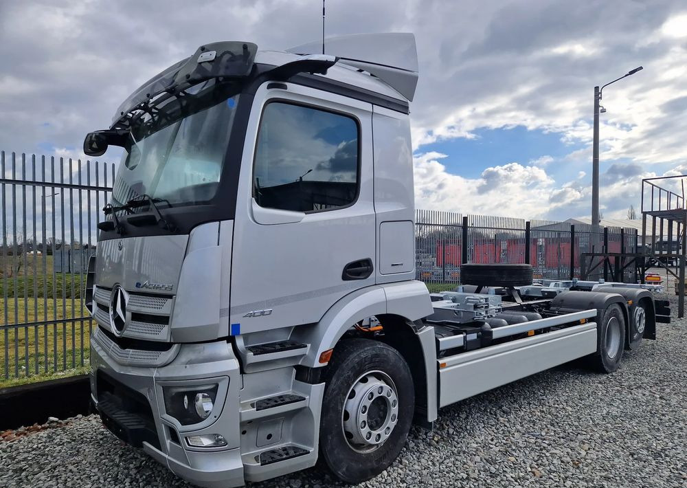 Mercedes-Benz eActros 400 6x2 BDF Elektryczny - Containerwagen/ Wechselfahrgestell LKW, Elektro-LKW: das Bild 2 Mercedes-Benz eActros 400 6x2 BDF Elektryczny - Containerwagen/ Wechselfahrgestell LKW, Elektro-LKW: das Bild 2