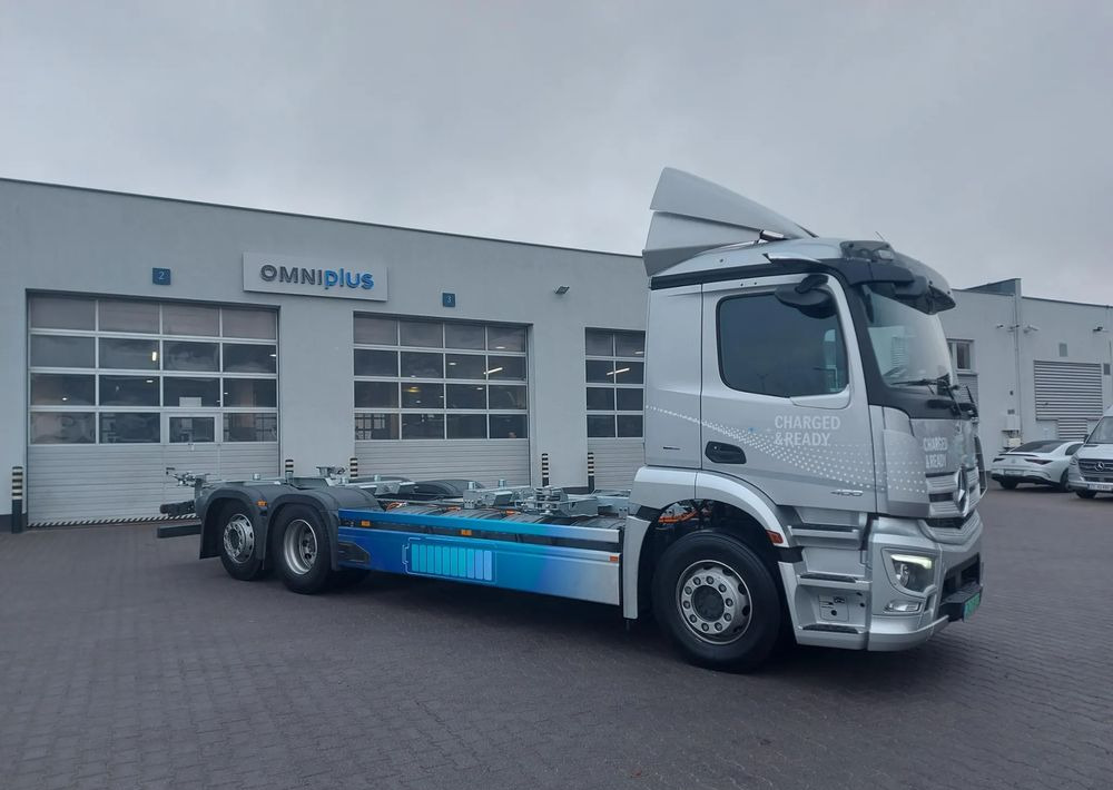 Mercedes-Benz eActros 400 6x2 BDF Elektryczny - Containerwagen/ Wechselfahrgestell LKW, Elektro-LKW: das Bild 3 Mercedes-Benz eActros 400 6x2 BDF Elektryczny - Containerwagen/ Wechselfahrgestell LKW, Elektro-LKW: das Bild 3