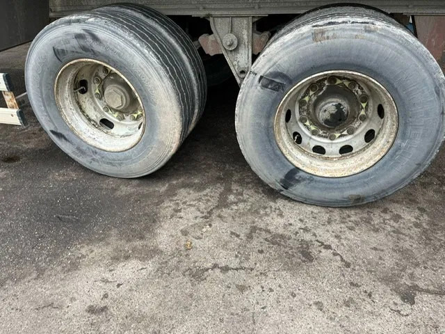 Kipper Auflieger Benalu 2 Axle , 8 Tyres , Alu Tipper , Spring Suspension , Drum Brakes: das Bild 12