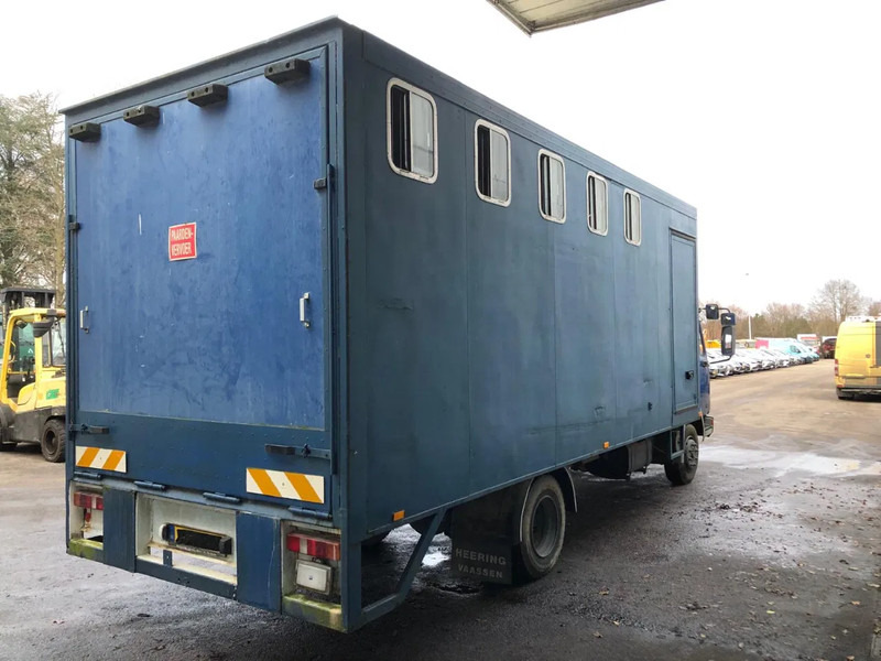DAF 45 - 150 , Turbo , Horse truck , Spring Suspension - Koffer LKW: das Bild 3 DAF 45 - 150 , Turbo , Horse truck , Spring Suspension - Koffer LKW: das Bild 3
