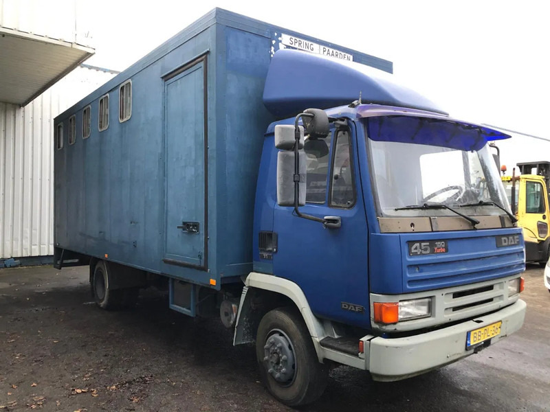 DAF 45 - 150 , Turbo , Horse truck , Spring Suspension - Koffer LKW: das Bild 4 DAF 45 - 150 , Turbo , Horse truck , Spring Suspension - Koffer LKW: das Bild 4