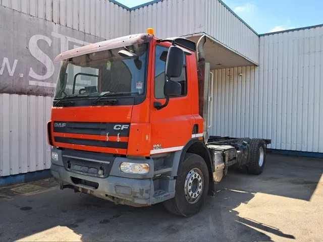 DAF CF 75.310 , RHD , ZF Manual , Euro 5 - Fahrgestell LKW: das Bild 1 DAF CF 75.310 , RHD , ZF Manual , Euro 5 - Fahrgestell LKW: das Bild 1