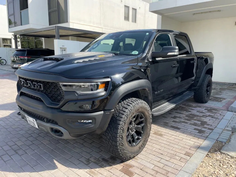 Dodge Ram 1500 TRX 6.2 Supercharged V8 , 4x4 , 65.000 euro ex. Dubai - Pick-up: das Bild 1 Dodge Ram 1500 TRX 6.2 Supercharged V8 , 4x4 , 65.000 euro ex. Dubai - Pick-up: das Bild 1