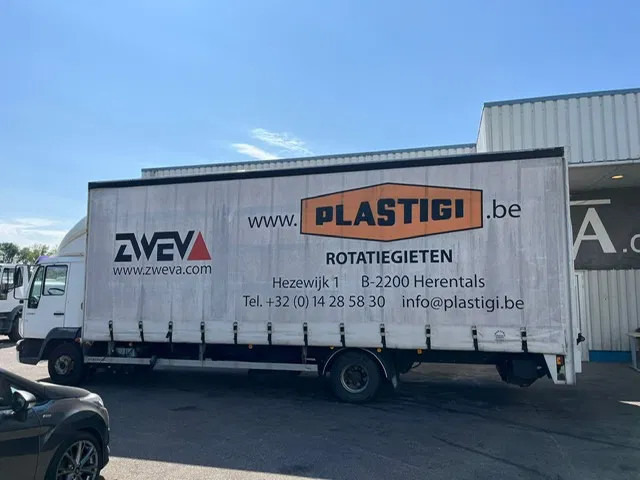 MAN LE 12 - 220C - Plane LKW: das Bild 2 MAN LE 12 - 220C - Plane LKW: das Bild 2