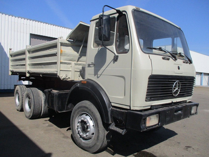 Mercedes-Benz 2633, V8 , ZF Manual , 6x4 , 3 Way tipper , Spring suspension - Kipper: das Bild 4 Mercedes-Benz 2633, V8 , ZF Manual , 6x4 , 3 Way tipper , Spring suspension - Kipper: das Bild 4