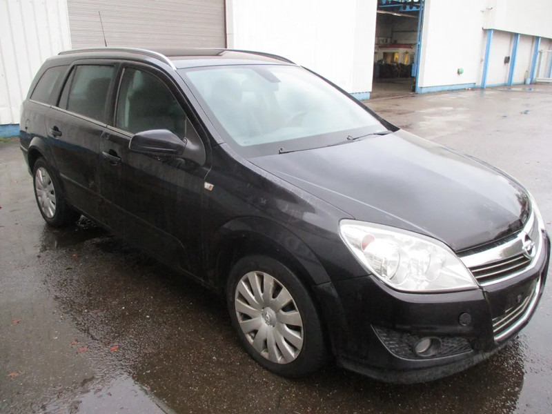 Opel Astra 1.7 CDTI , NOT RUNNING , Navi , Airco , lederen bekleding - Kombi: das Bild 4 Opel Astra 1.7 CDTI , NOT RUNNING , Navi , Airco , lederen bekleding - Kombi: das Bild 4