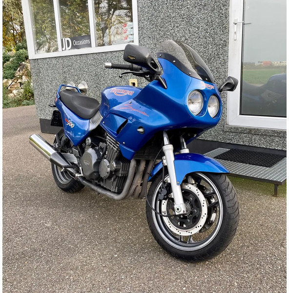 Triumph SPRINT 900 - Motorrad: das Bild 2 Triumph SPRINT 900 - Motorrad: das Bild 2