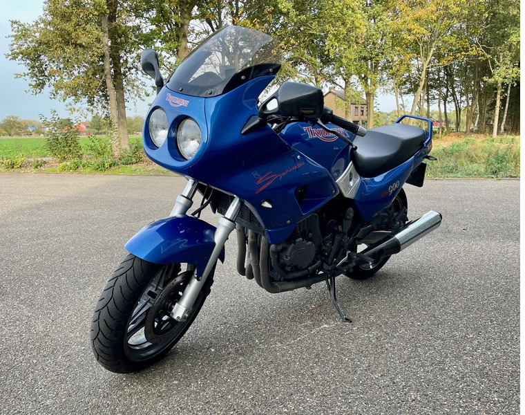 Triumph SPRINT 900 - Motorrad: das Bild 3 Triumph SPRINT 900 - Motorrad: das Bild 3