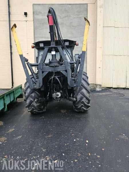 1981 Fiat 640dt med Tømmerhenger- og kran - Traktor: das Bild 3 1981 Fiat 640dt med Tømmerhenger- og kran - Traktor: das Bild 3