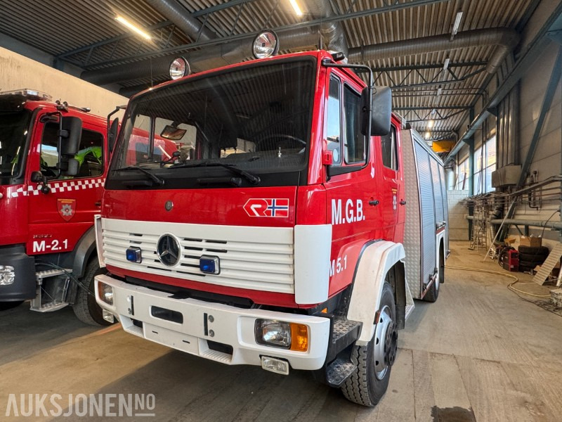1997 Mercedes-Benz 1124 Af/36 4X4 brannbil registrert som motorredskap med kun 29540 km - Feuerwehrfahrzeug: das Bild 5 1997 Mercedes-Benz 1124 Af/36 4X4 brannbil registrert som motorredskap med kun 29540 km - Feuerwehrfahrzeug: das Bild 5