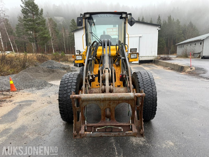 1997 Volvo L70C Hjullaster - Hydraulisk HK-Feste - 3 og 4 funksjon - Radlader: das Bild 3 1997 Volvo L70C Hjullaster - Hydraulisk HK-Feste - 3 og 4 funksjon - Radlader: das Bild 3