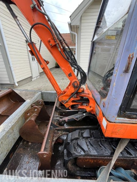 2000 Minigraver - Hitachi EX15 - Minibagger: das Bild 4 2000 Minigraver - Hitachi EX15 - Minibagger: das Bild 4