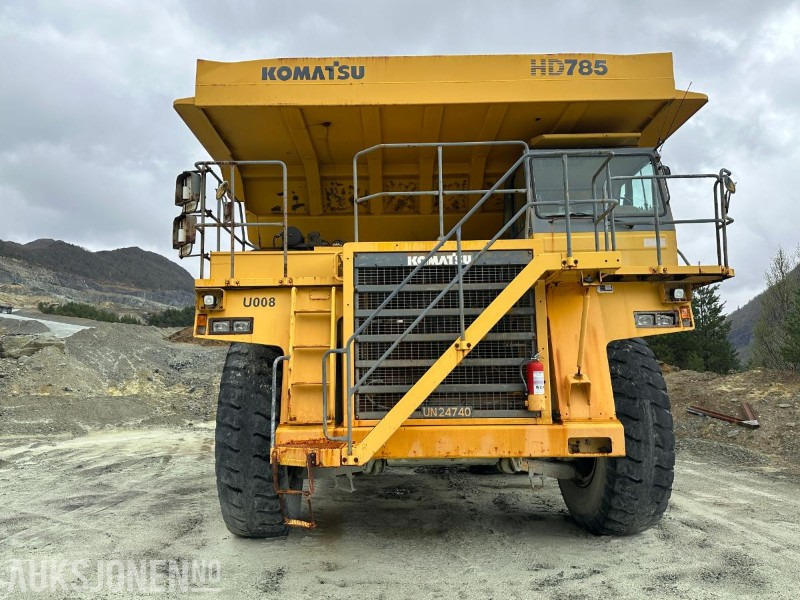 2001 Komatsu HD 785-5 Tipptruck - 91 tonns lastekapasitet - Registrert med sorte skilter - - Muldenkipper/ Dumper: das Bild 2 2001 Komatsu HD 785-5 Tipptruck - 91 tonns lastekapasitet - Registrert med sorte skilter - - Muldenkipper/ Dumper: das Bild 2