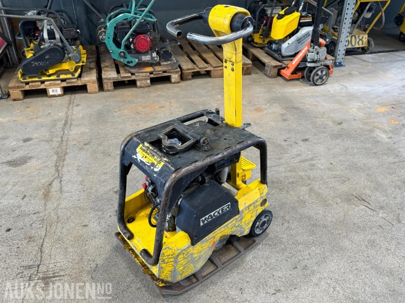2005 Wacker BPU3050A vibroplate / Hoppetusse - Walzen: das Bild 2 2005 Wacker BPU3050A vibroplate / Hoppetusse - Walzen: das Bild 2